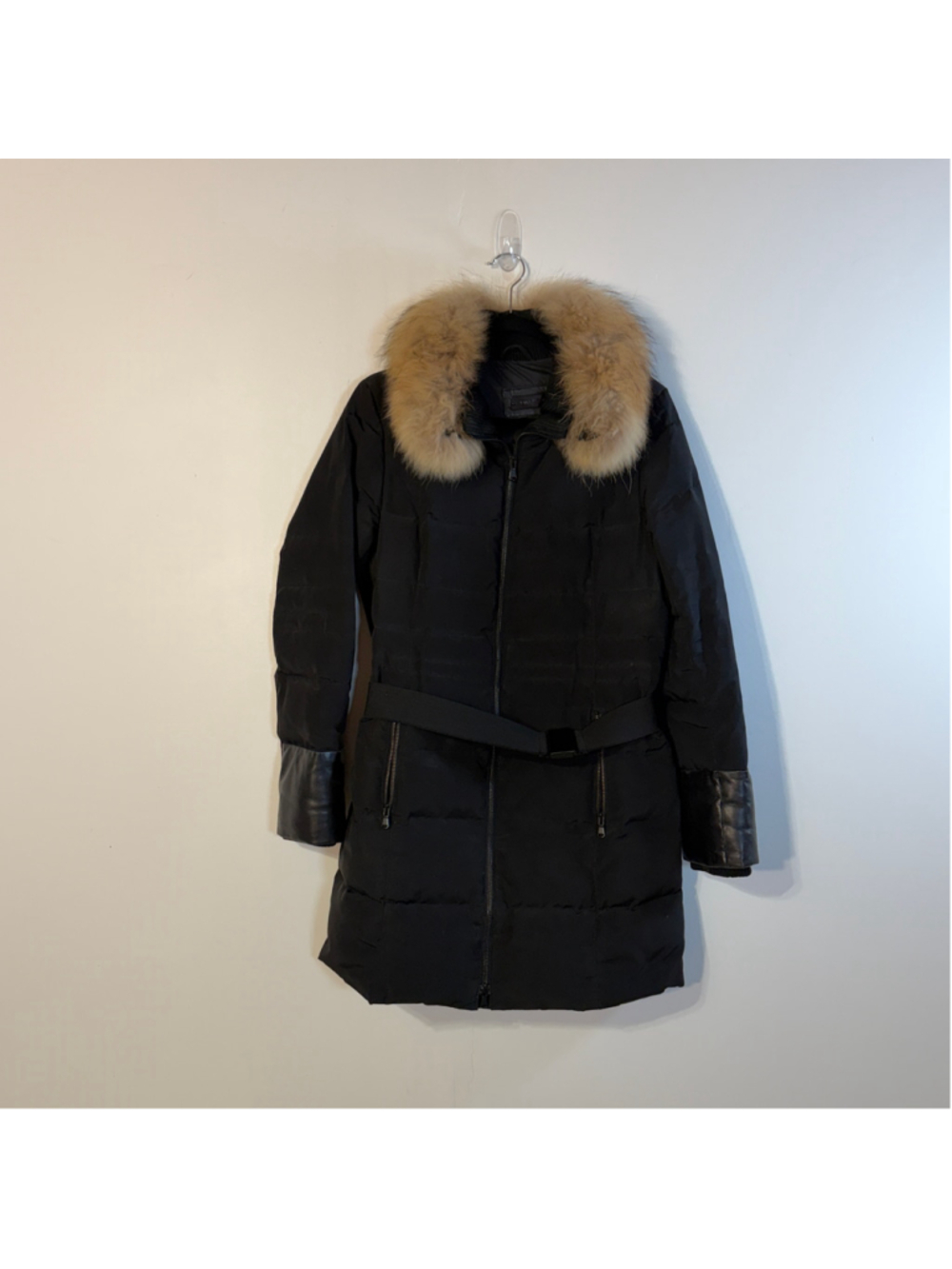 Danier Leather Puffer Coat Women’s Small Black Racoon Fur Collar Down Fill Belt - Picture 2 of 11